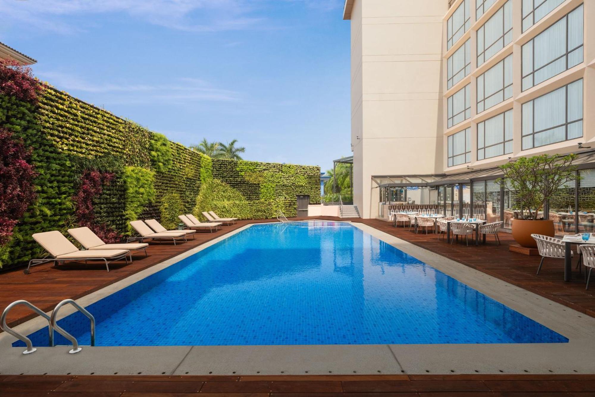Hotel Courtyard By Marriott Goa Colva Extérieur photo