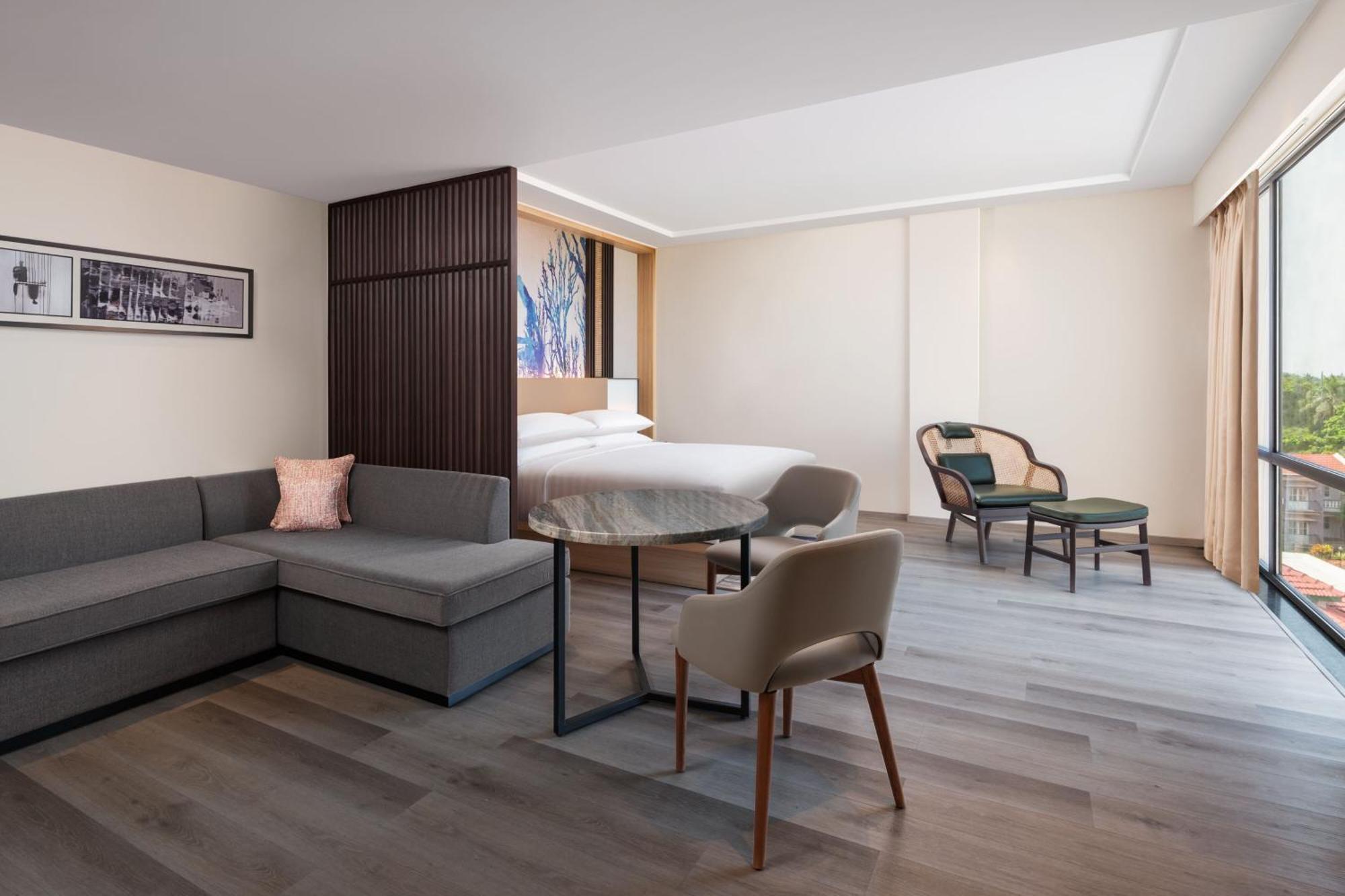 Hotel Courtyard By Marriott Goa Colva Extérieur photo